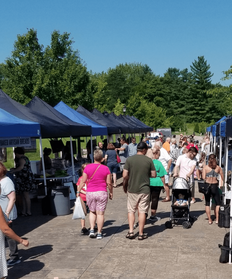 7 of the BEST St. Louis Farmers Markets