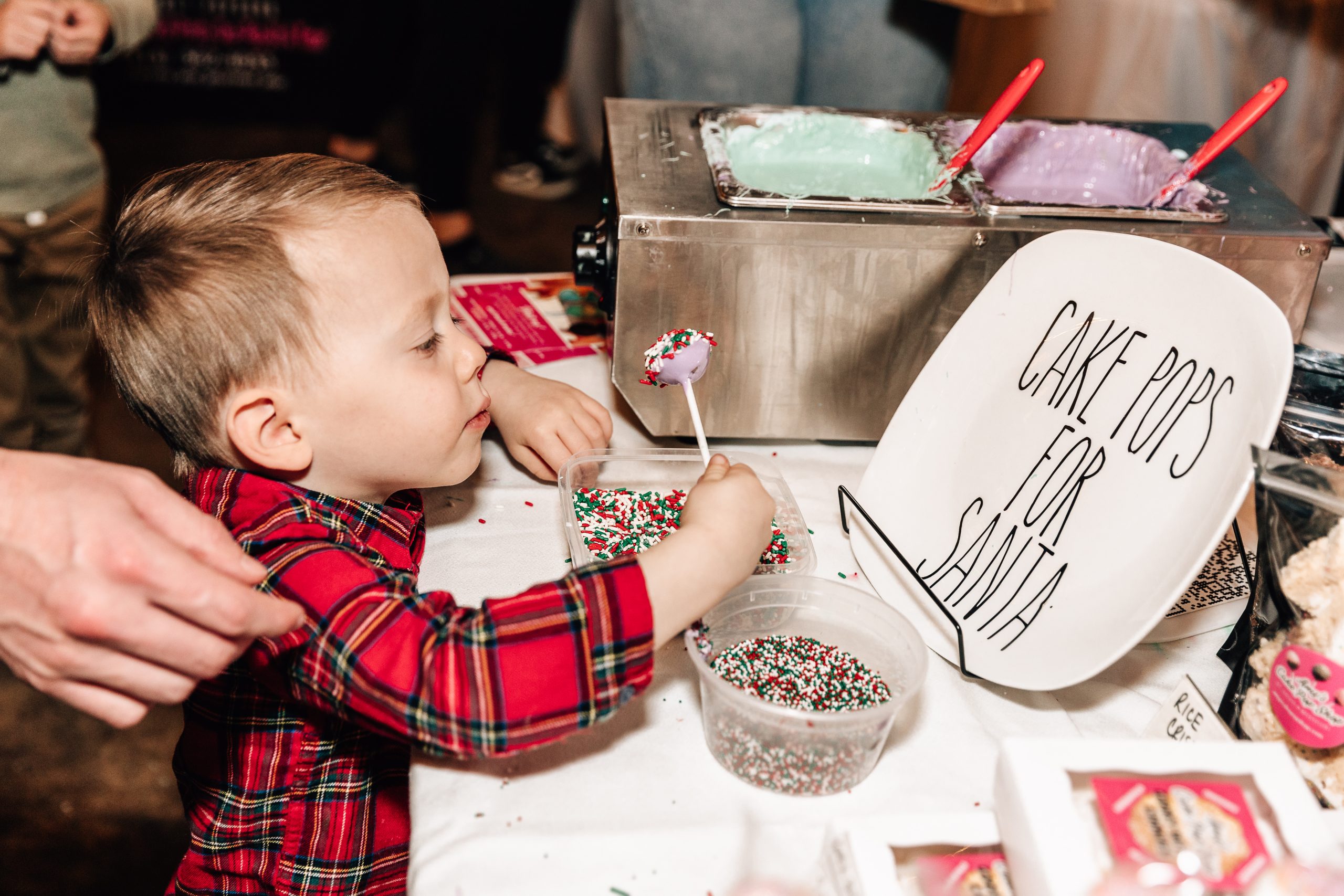 STL MOM | Donuts with Santa (Vender Images)