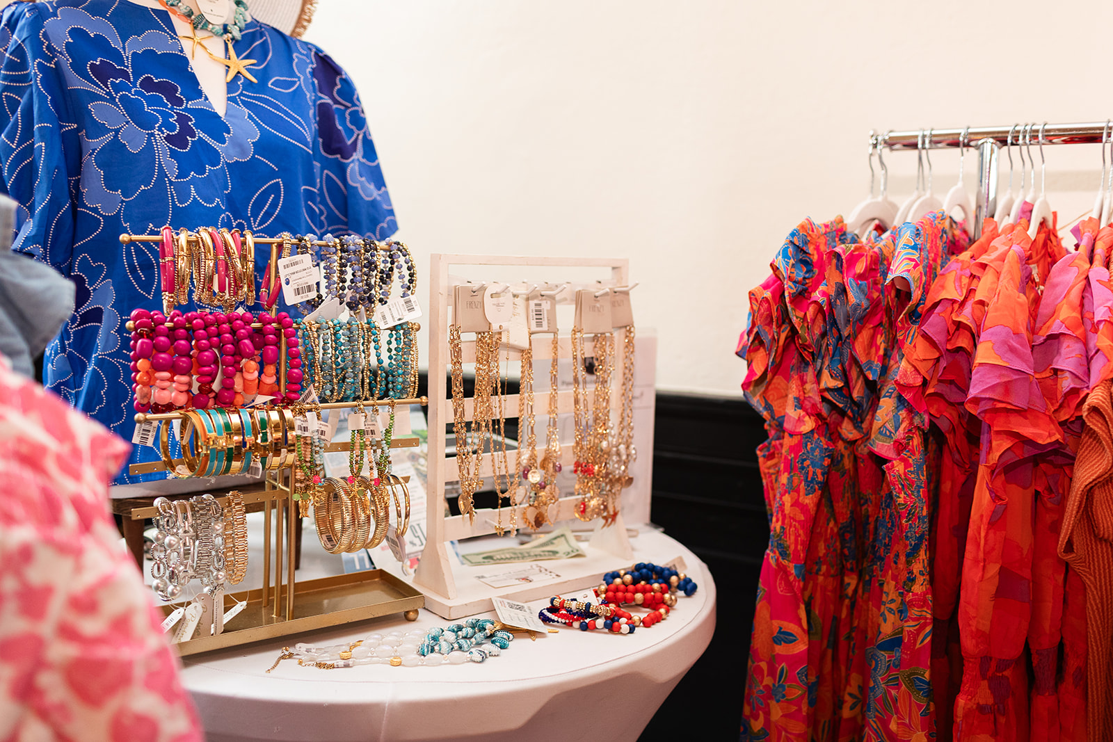 STL MOM | Flourish 2025