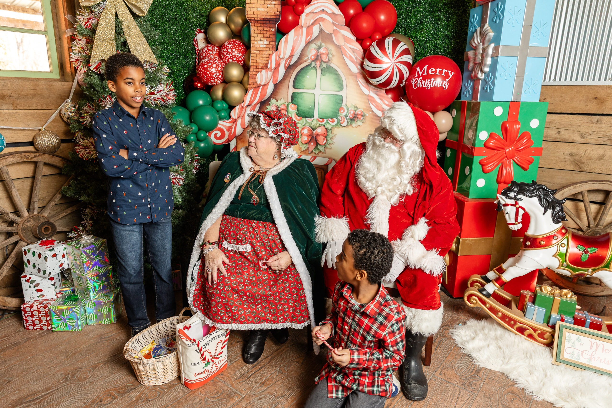 2025 DONUTS WITH SANTA | STL MOM (FREE DOWNLOAD) 2025 DONUTS WITH SANTA | STL MOM (FREE DOWNLOAD)