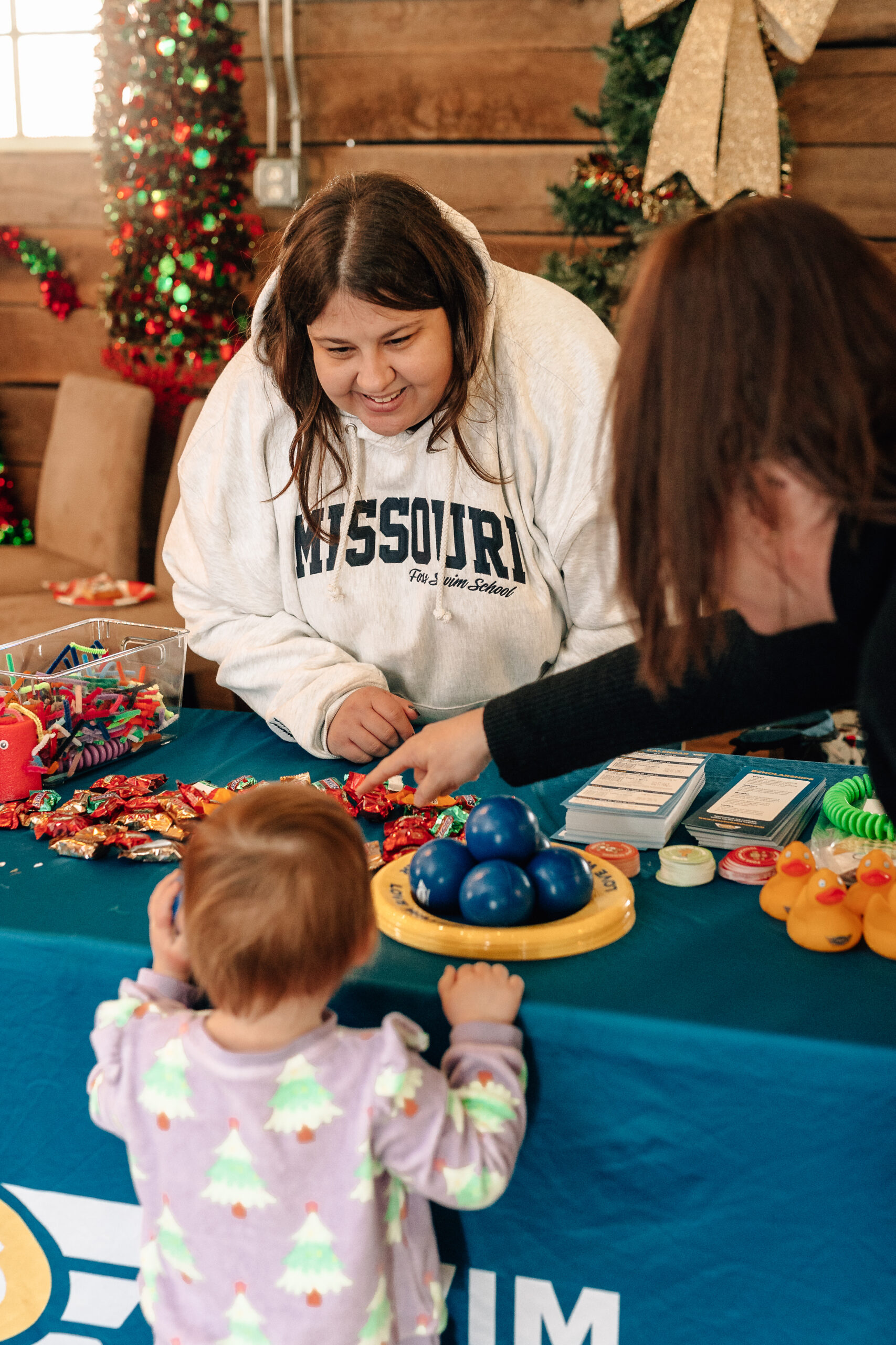 STL MOM | Donuts with Santa (Vender Images) STL MOM | Donuts with Santa (Vender Images)