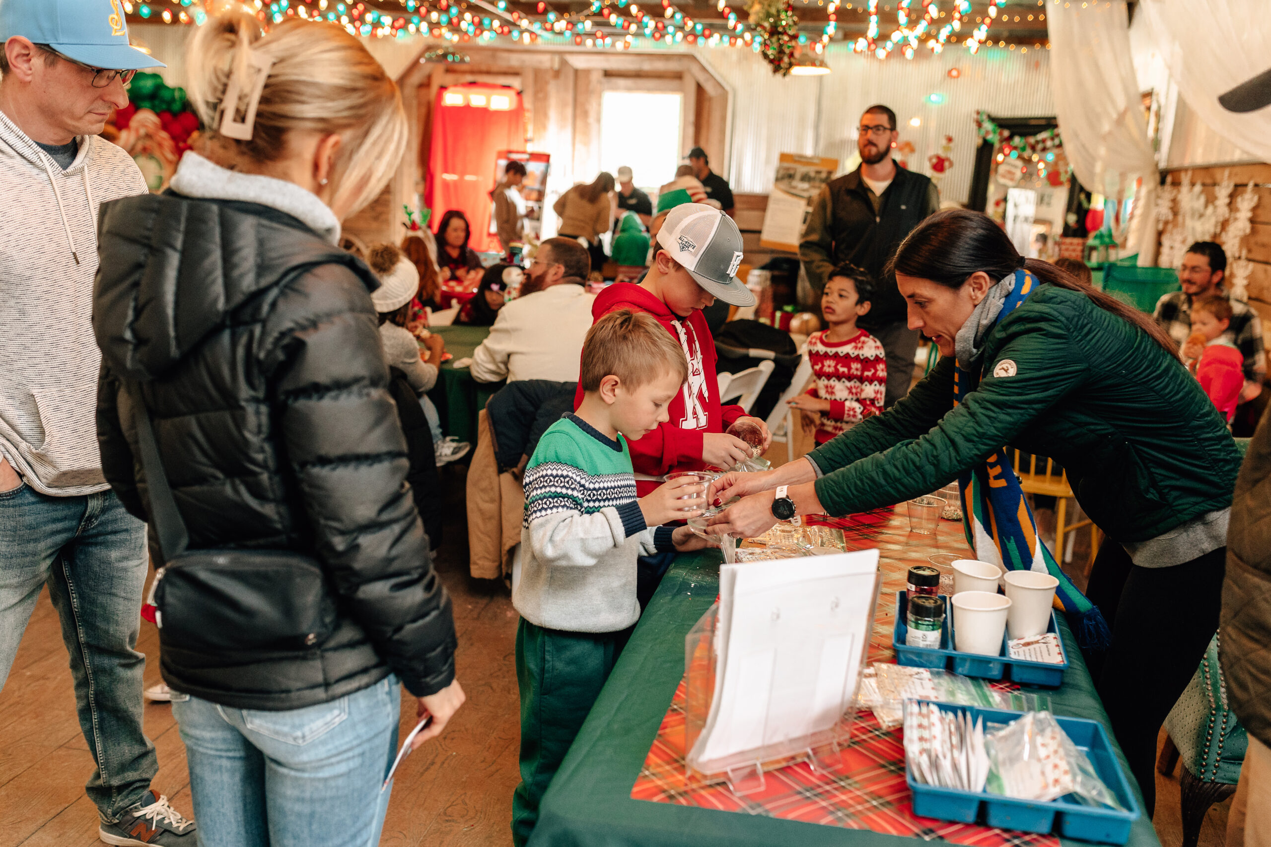 STL MOM | Donuts with Santa (Vender Images) STL MOM | Donuts with Santa (Vender Images)