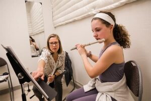Flute lesson photo 555 x 370